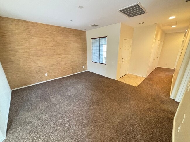 Building Photo - Beautiful 3Bed/2Bath/1Car Condo in Sky Pointe Community – Northwest Las Vegas!