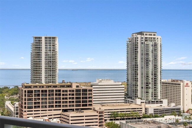 Building Photo - 400 Central Ave