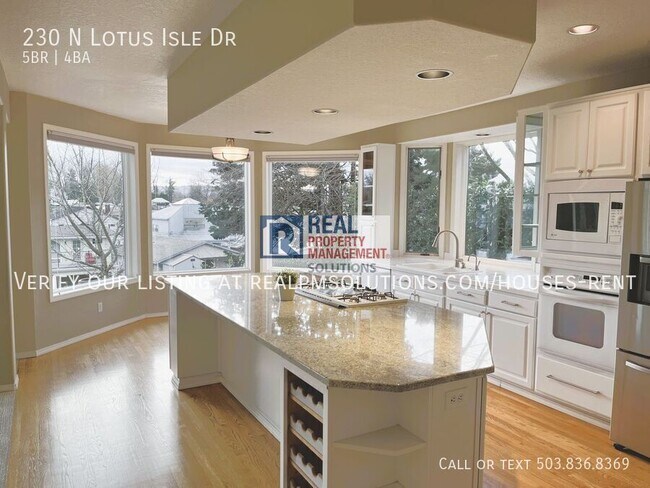 Building Photo - 230 N Lotus Isle Dr