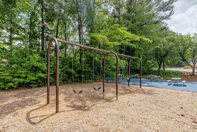 Building Photo - Affordable Living 20 Minutes from Everything Atlanta -2 Bedroom 2 1/2 Baths only $1300*