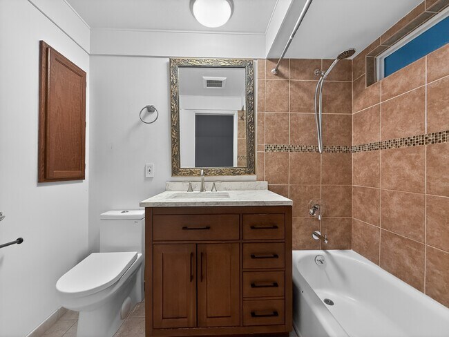 Building Photo - 16711 NE 18th St