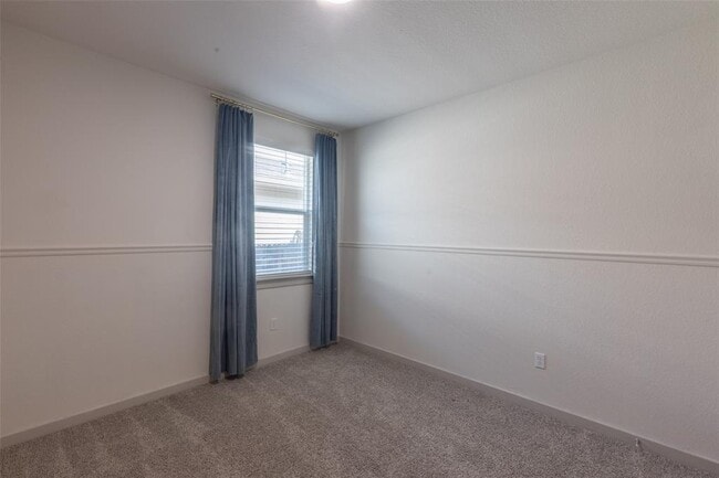 Building Photo - 2913 Louris Ln