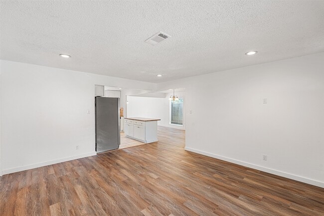 Building Photo - 9005 Gabriel St