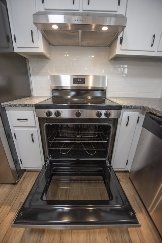 Building Photo - 512 Sprague Rd