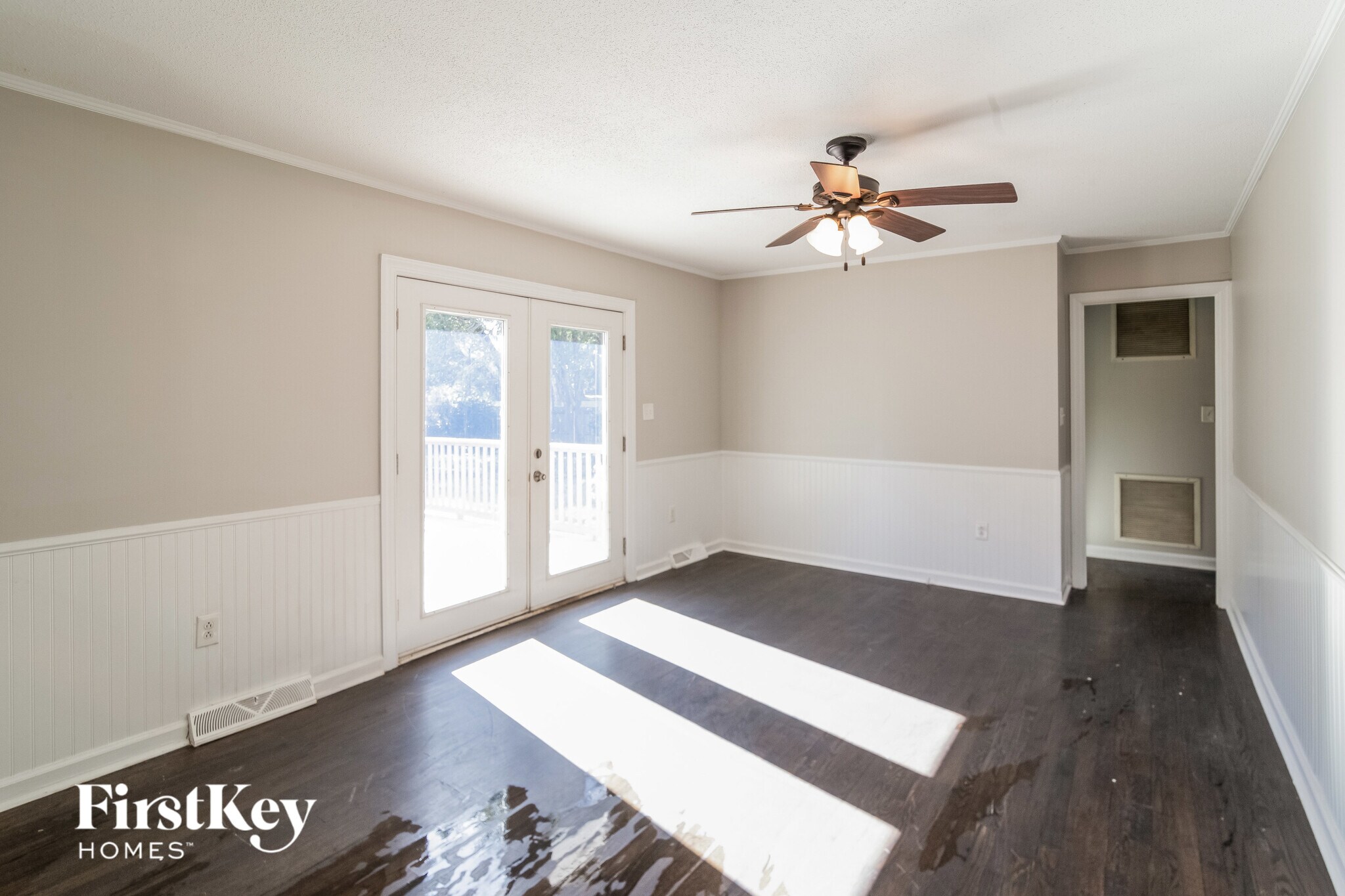 Building Photo - 729 Harbor View Rd