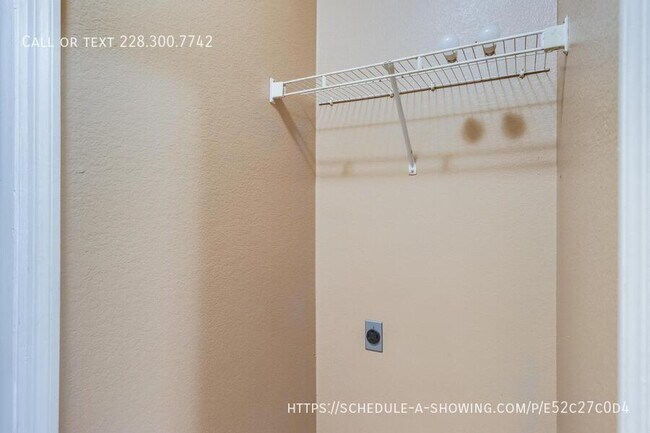 Building Photo - 6085 W Bolivar St