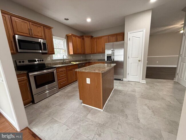 Building Photo - 4116 Derbyshire Ln