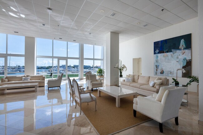 Building Photo - 400 N Flagler Dr