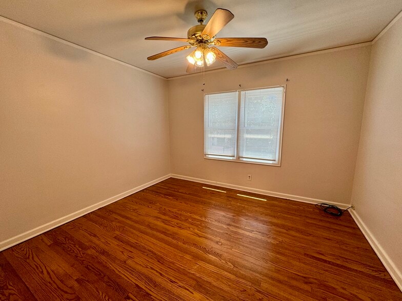 Building Photo - 1415 Vinton St