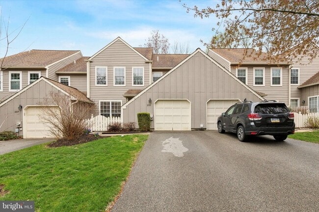 Building Photo - 235 Copper Beech Dr