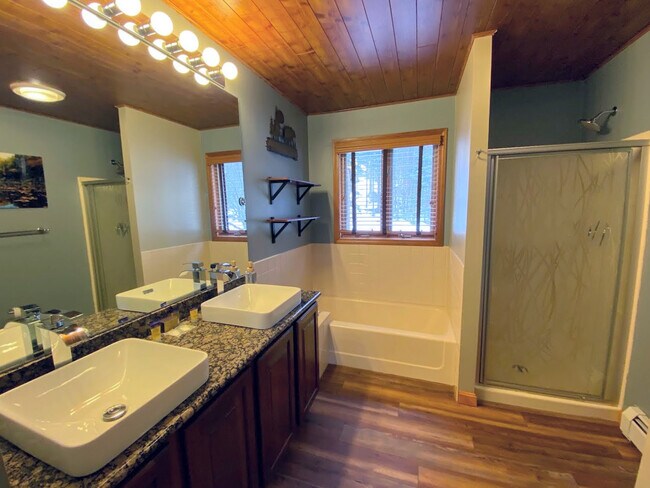 Building Photo - 287 Crawford Ridge Rd
