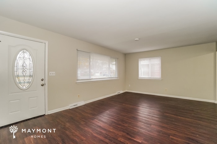 Building Photo - 1499 Shanley Dr