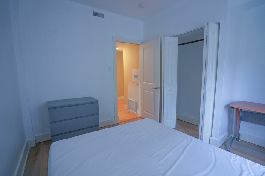 Building Photo - 613 Westgate Ave