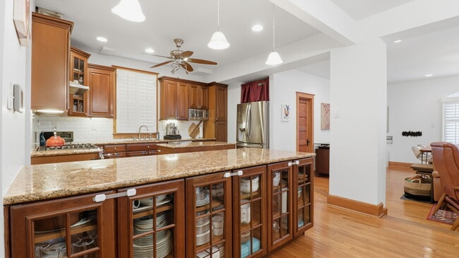 Building Photo - 30 Longfellow St NE