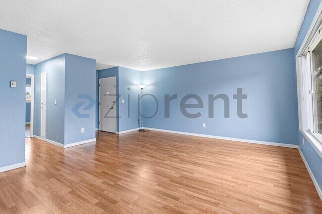 Building Photo - 11036 NE Wygant St