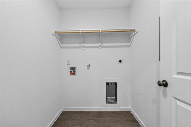 Building Photo - 1314 Lady Yoli St