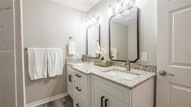 Building Photo - 44 Water Track Dr