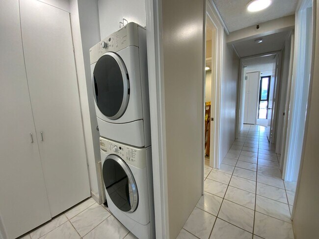 Building Photo - WINDWARD PASSAGE WITH OCEAN VIEWS