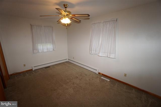 Building Photo - 135 Knoll Dr