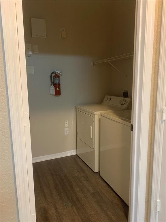 Building Photo - 10105 Courtney Oaks Cir
