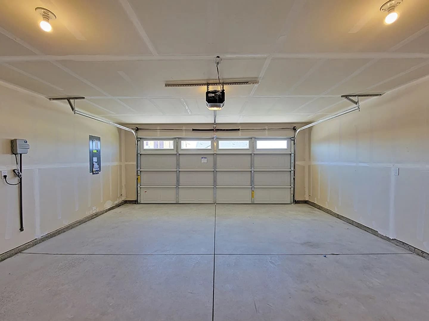 Garage - 1096 N Ryde Ave