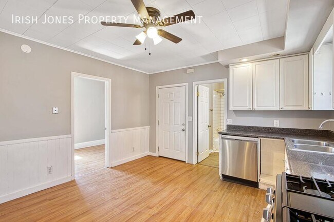 Building Photo - 15 Grove St