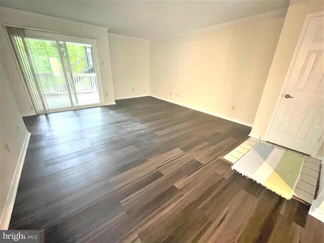 Building Photo - 1505 Lincoln Way