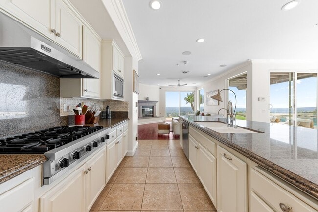 Building Photo - A Private Hillside Haven with Sweeping Val...