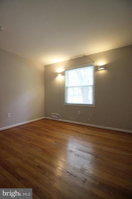 Building Photo - 6211 Duntley Ct