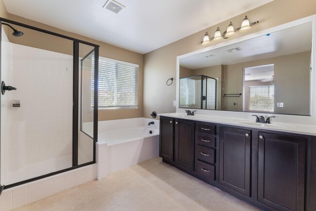 Building Photo - Gated Community  Home