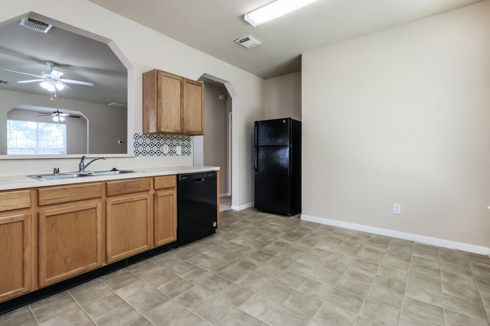 Building Photo - 22035 Willow Downs Dr