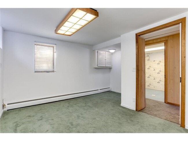 Building Photo - 2331 W Medicine Lake Dr