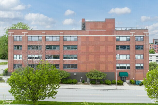 Building Photo - 110 Ottawa St