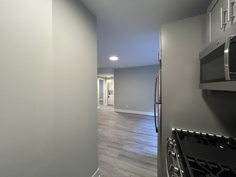 Building Photo - 1131 Oak Ave