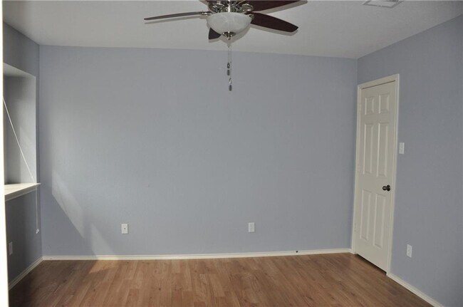 Building Photo - 1501 Big Thicket Dr