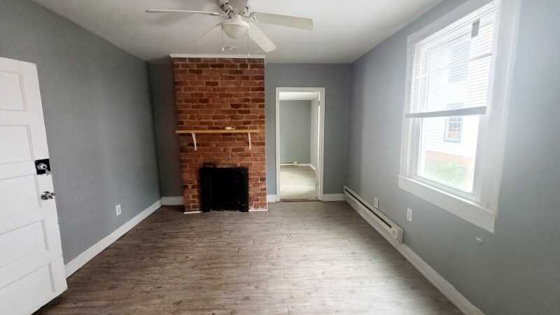 Building Photo - 516 S Pine St
