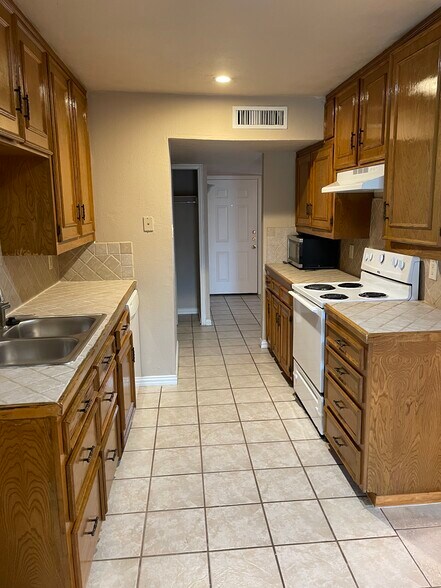 Building Photo - 11621 Kilkirk Ln