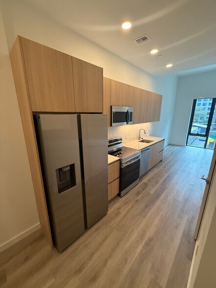 Building Photo - 145 NW 31st St