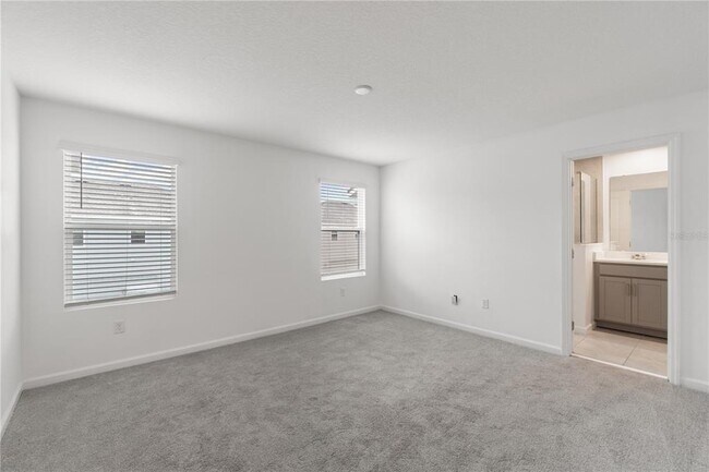 Building Photo - 11607 Sunsail Ave
