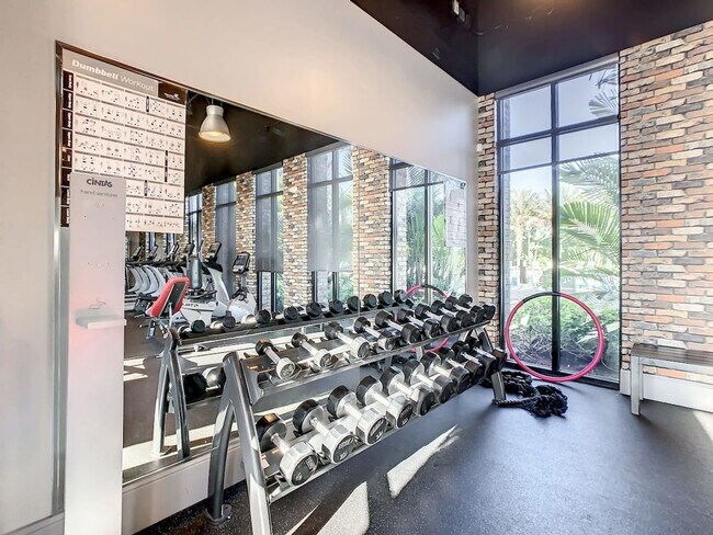 Building Photo - 820 Longboat Dr