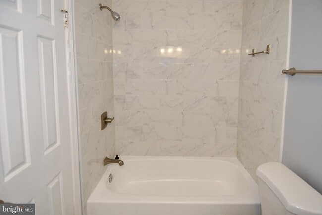 Building Photo - 13216 Country Ridge Dr