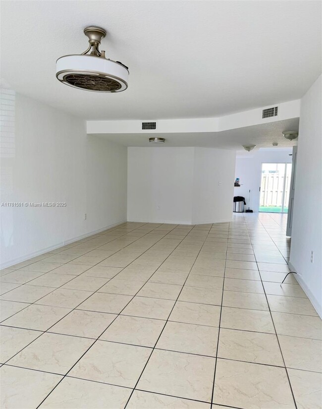Building Photo - 8803 NW 109th Pl