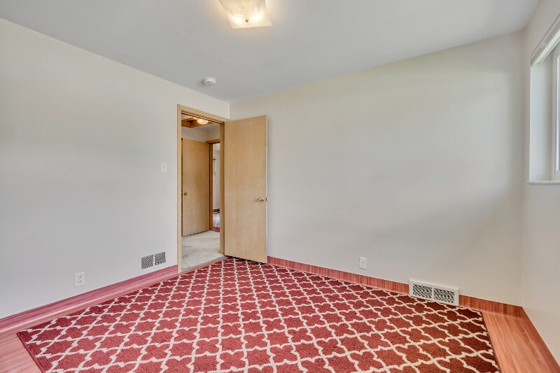 Building Photo - 2670 E Lambourne Ave