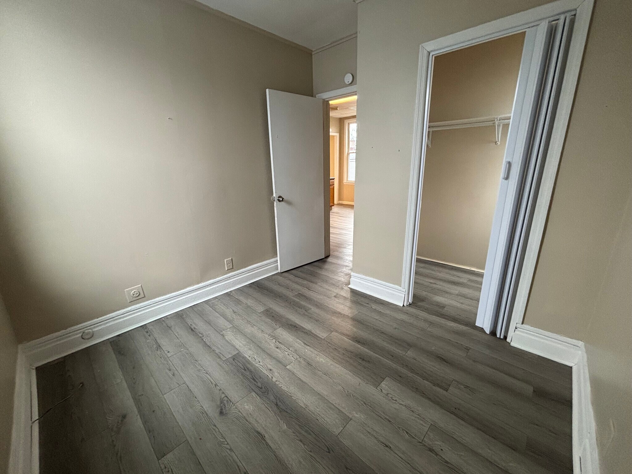 Building Photo - 15 Broadway