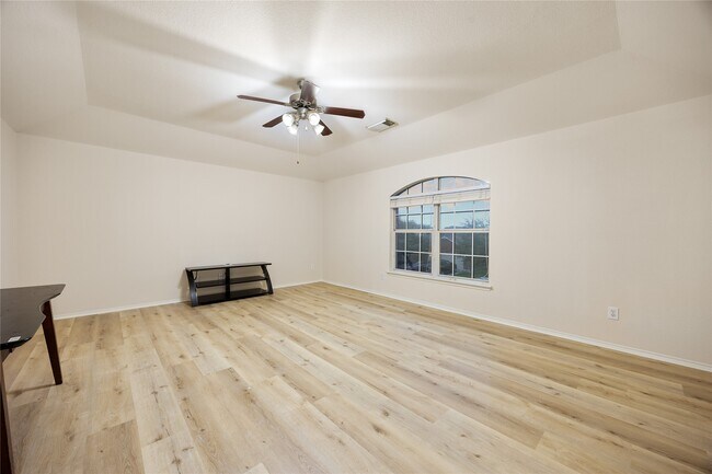 Building Photo - 21327 Colton Cove Dr