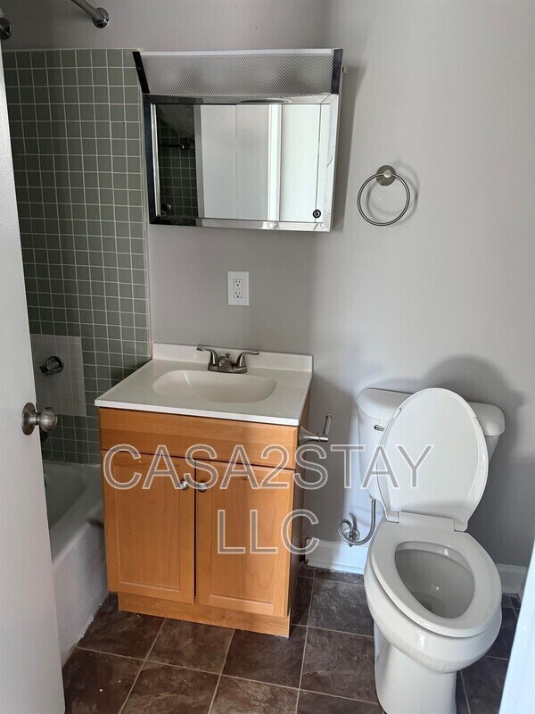 Building Photo - 2119 St Johns Pl