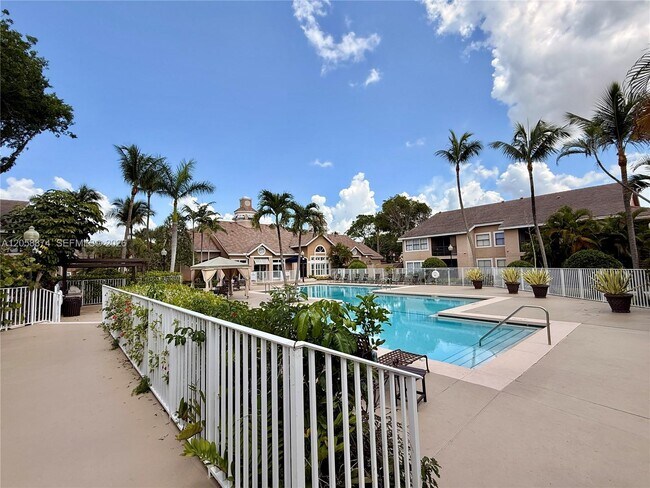 Building Photo - 15570 SW 105th Ln