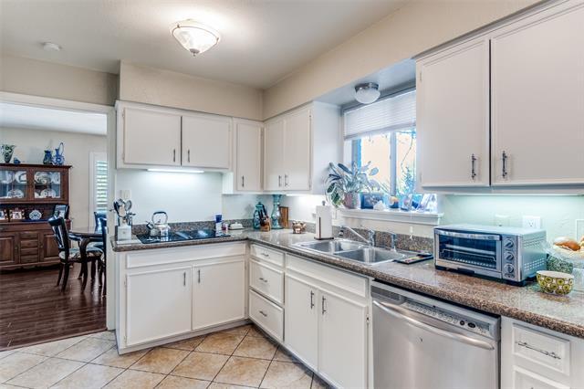 Building Photo - 10696 Pagewood Dr