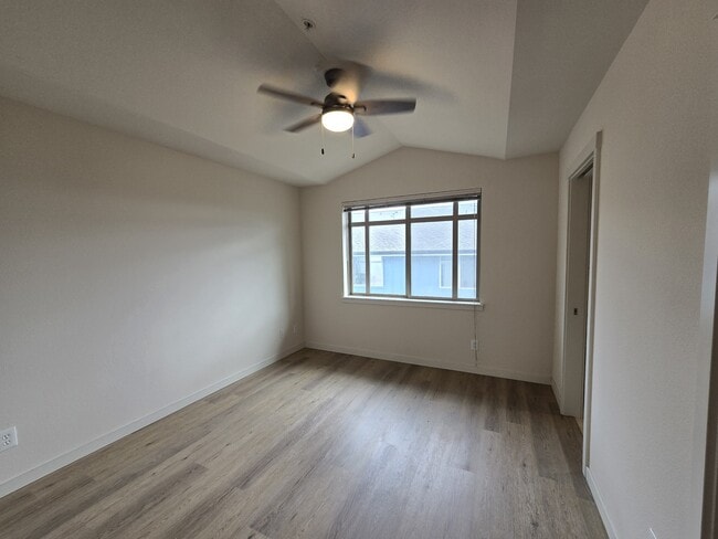 Building Photo - 2184 Yakima Ct
