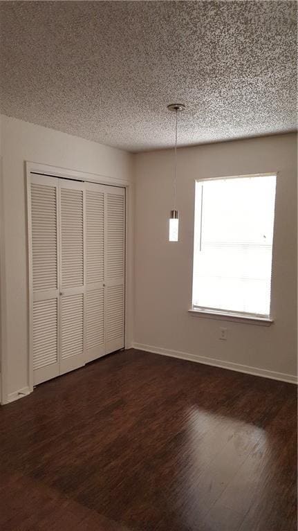 Building Photo - 1008 Cushing Dr